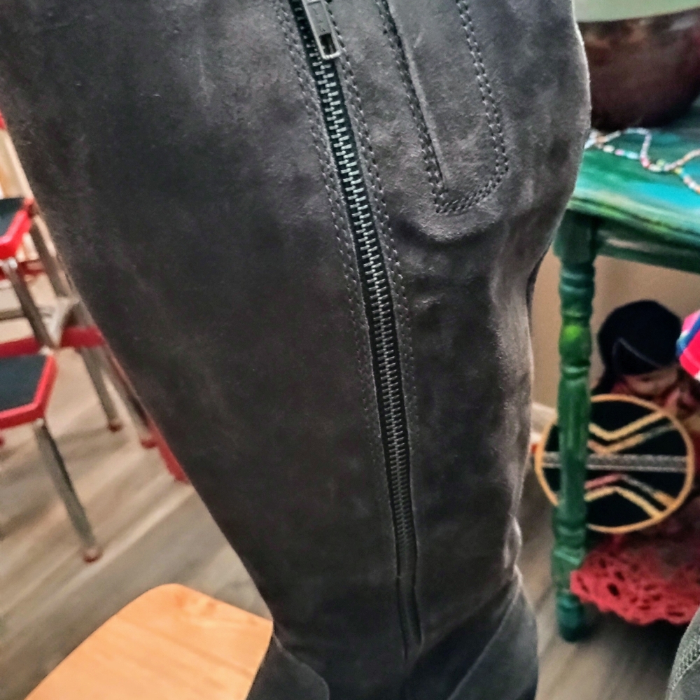 BORN BRAND BOOTS!  BASIL !!  Charcoal Suede Over the Knee Boots!! - Picture 8 of 12